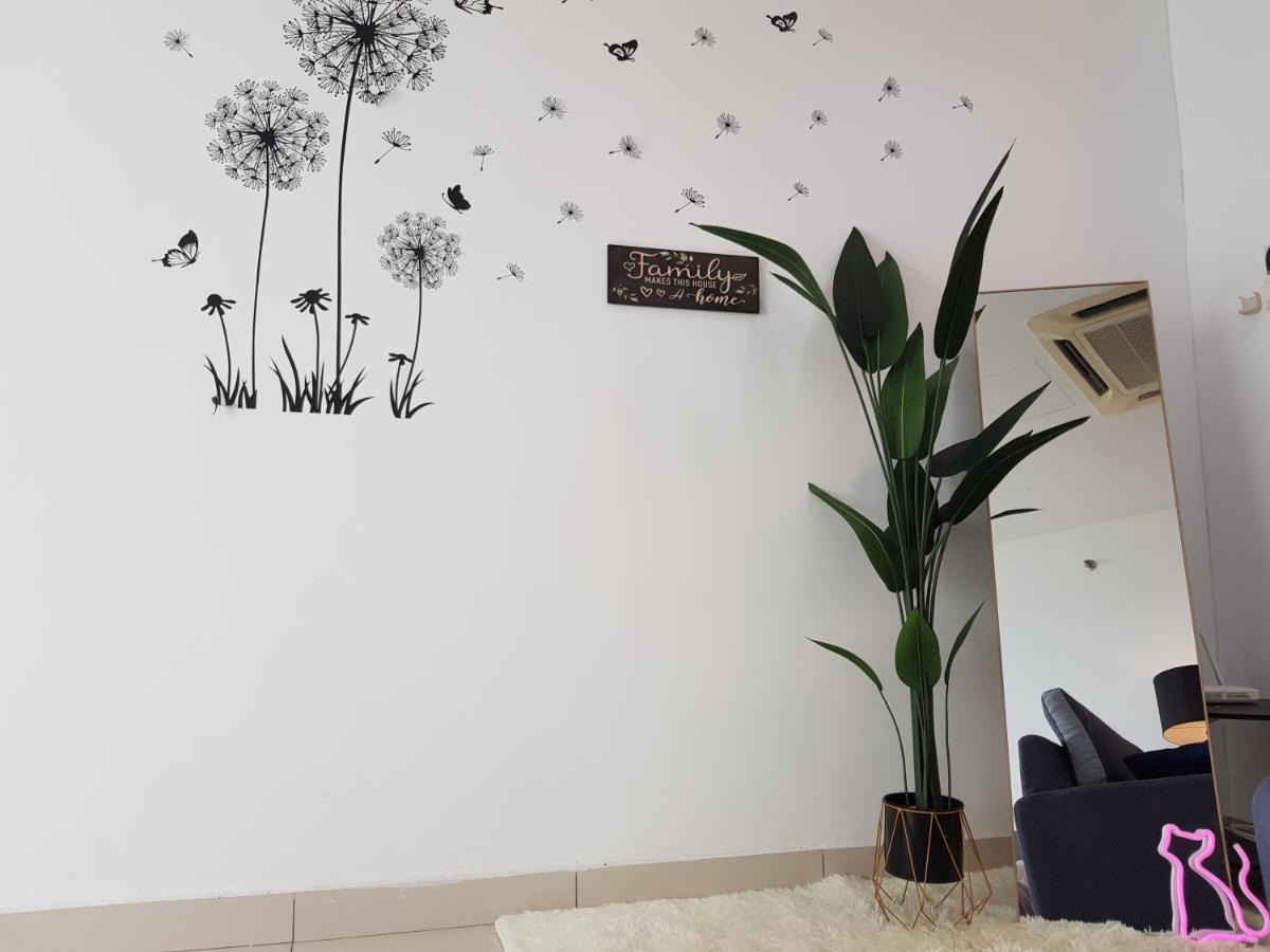 Mansion One Suite By Staycation Homestay จอร์จทาวน์ ภายนอก รูปภาพ