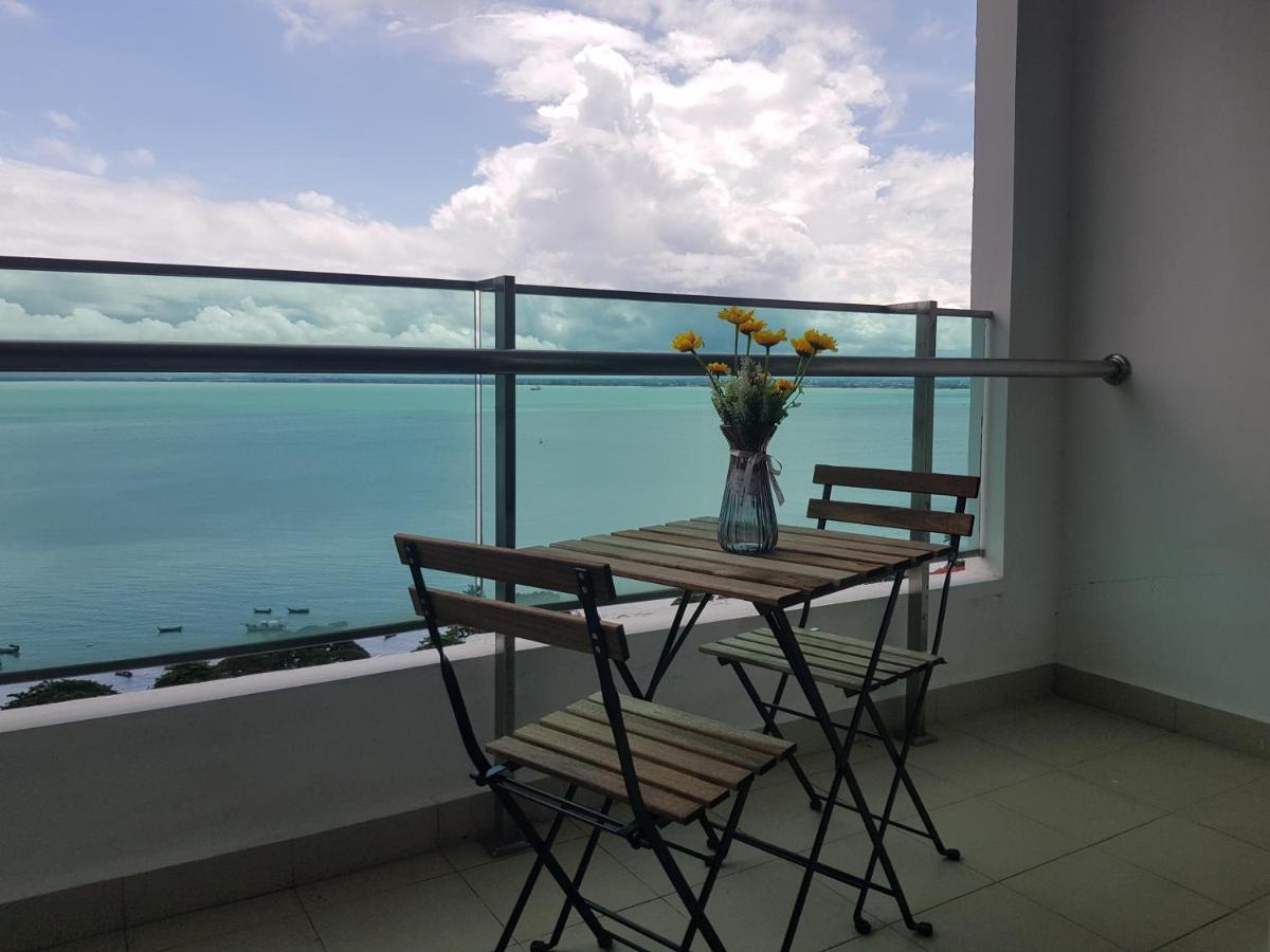 Mansion One Suite By Staycation Homestay จอร์จทาวน์ ภายนอก รูปภาพ