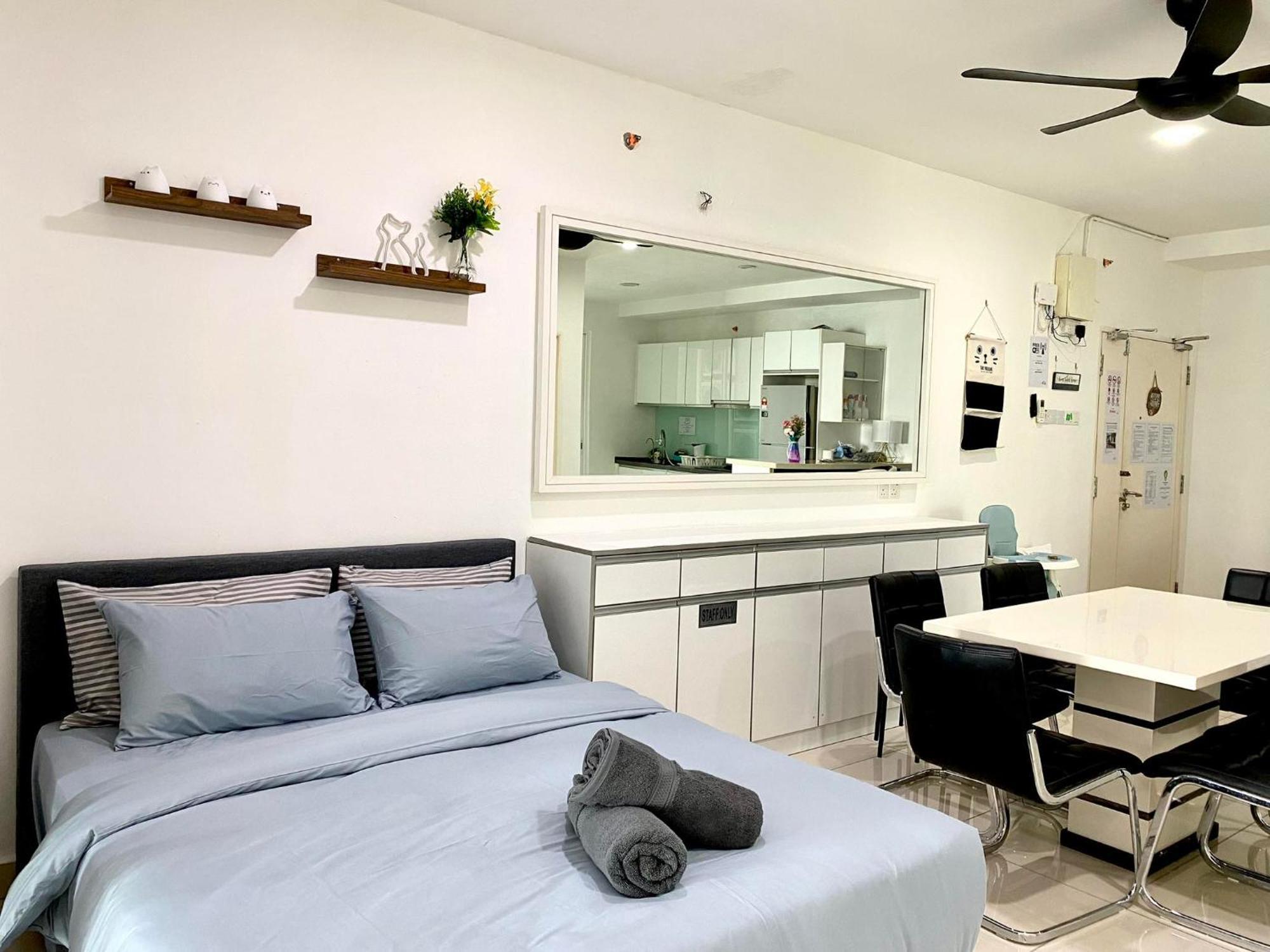 Mansion One Suite By Staycation Homestay จอร์จทาวน์ ภายนอก รูปภาพ