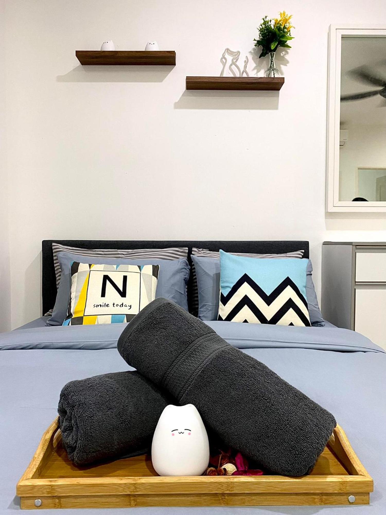 Mansion One Suite By Staycation Homestay จอร์จทาวน์ ภายนอก รูปภาพ