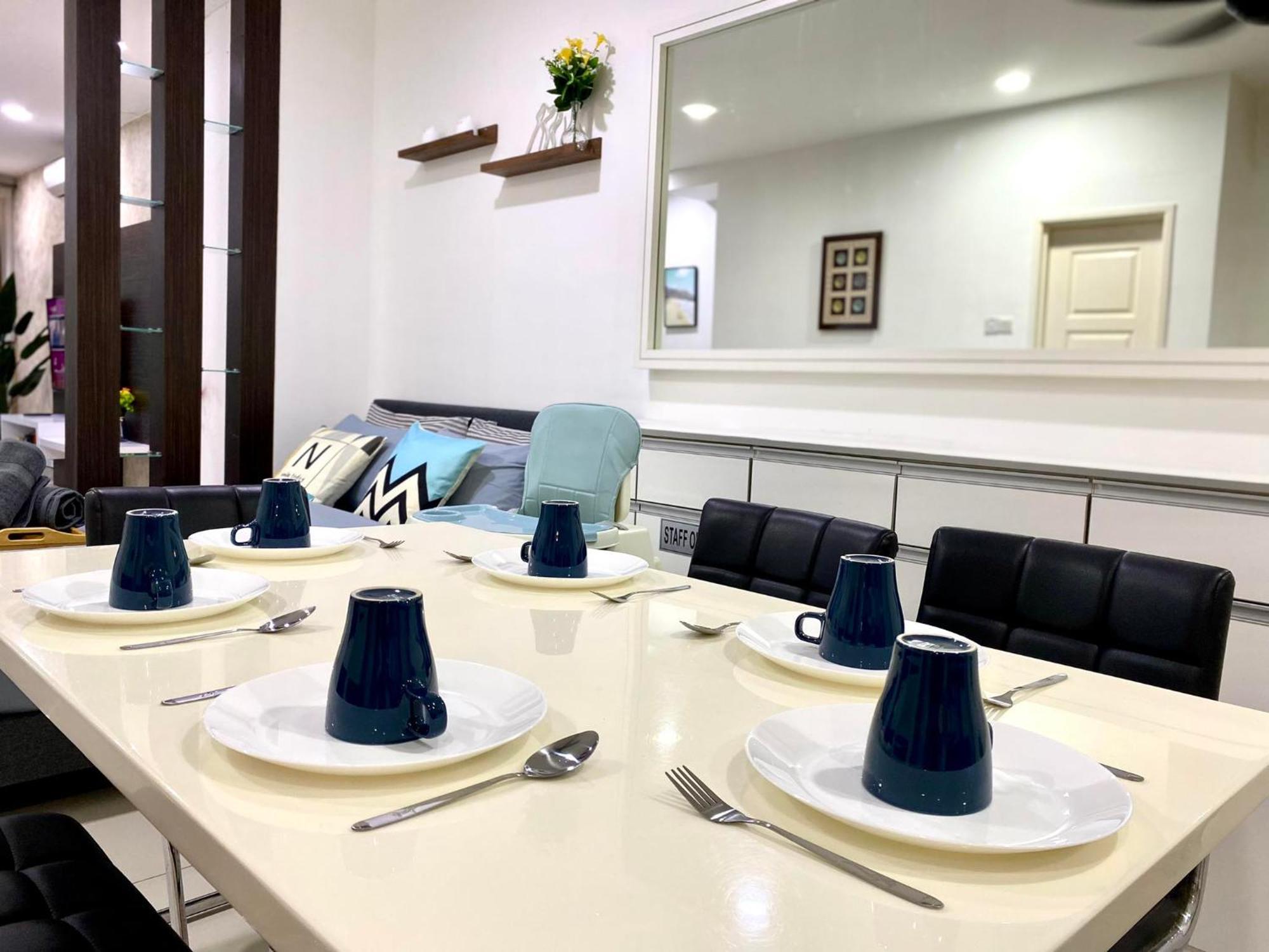 Mansion One Suite By Staycation Homestay จอร์จทาวน์ ภายนอก รูปภาพ