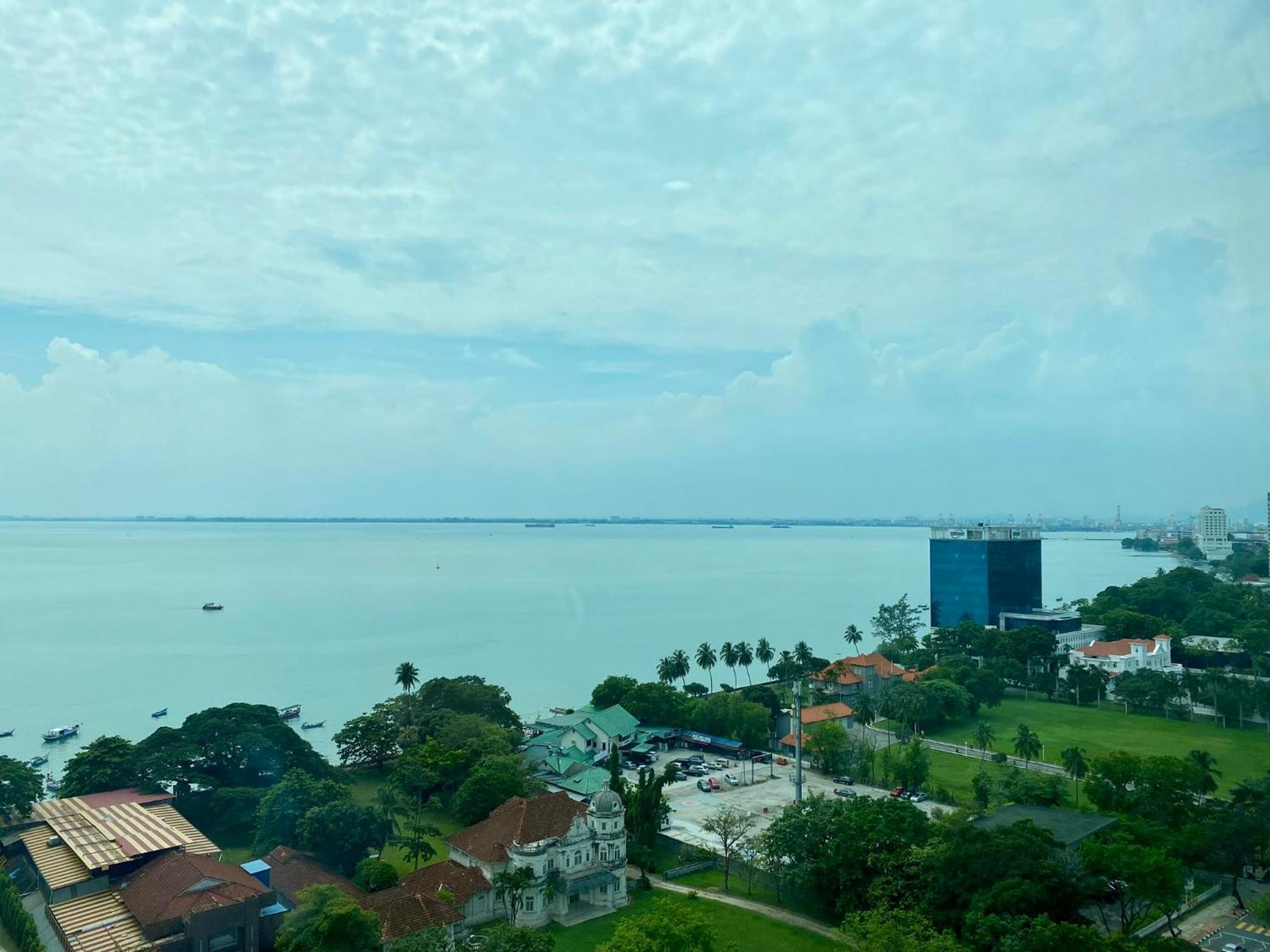Mansion One Suite By Staycation Homestay จอร์จทาวน์ ภายนอก รูปภาพ