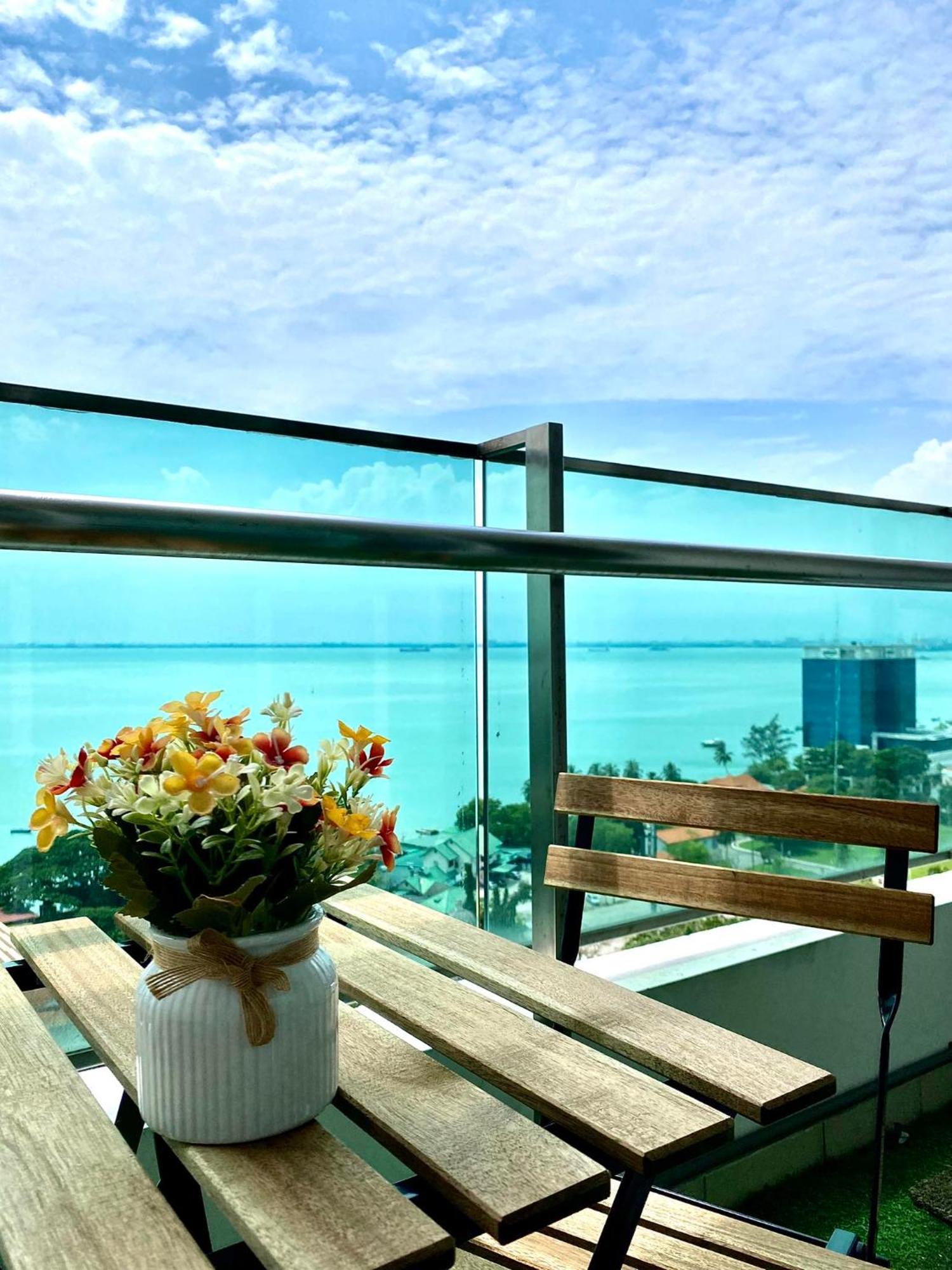 Mansion One Suite By Staycation Homestay จอร์จทาวน์ ภายนอก รูปภาพ
